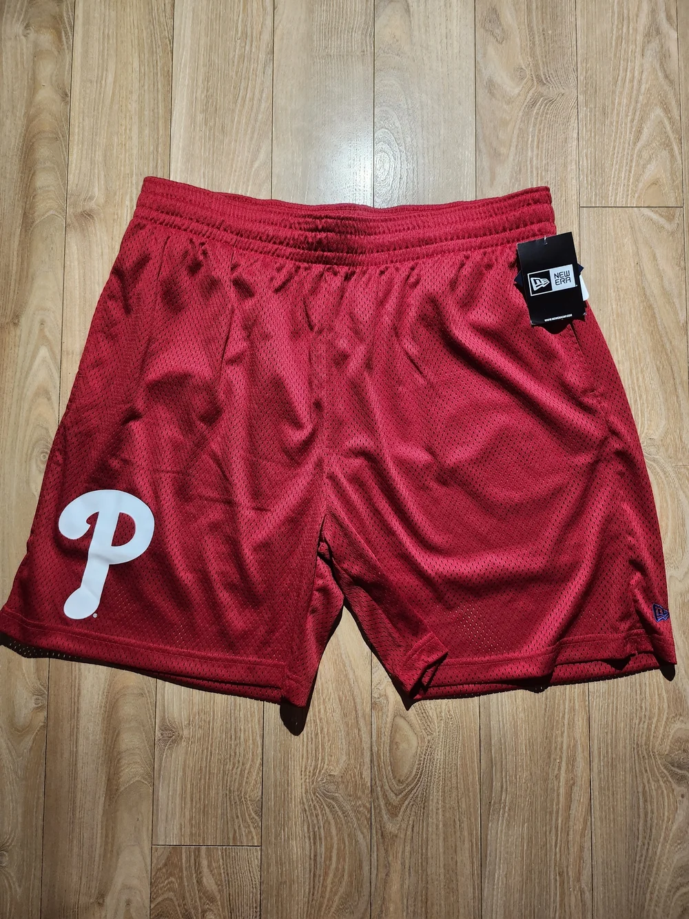 New Era Men's Phillies Athletic Mesh Shorts / 2XL / NWT